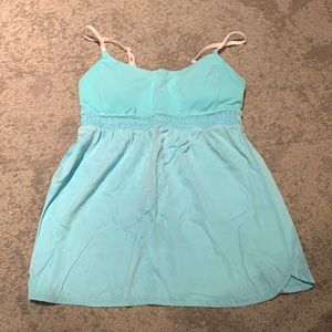 Lululemon flowy tank top in aqua color - size 8
